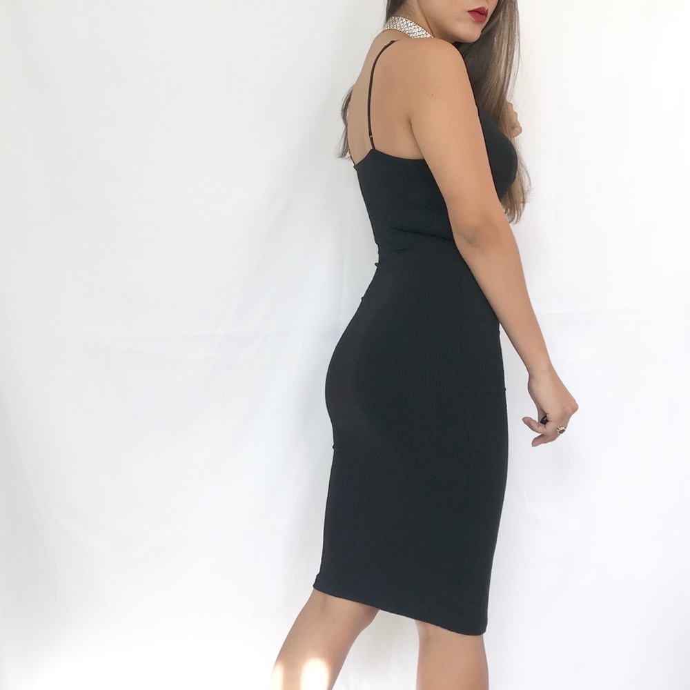 🖤🖤• Ribbed Midi Dress • - Picture 4 of 6